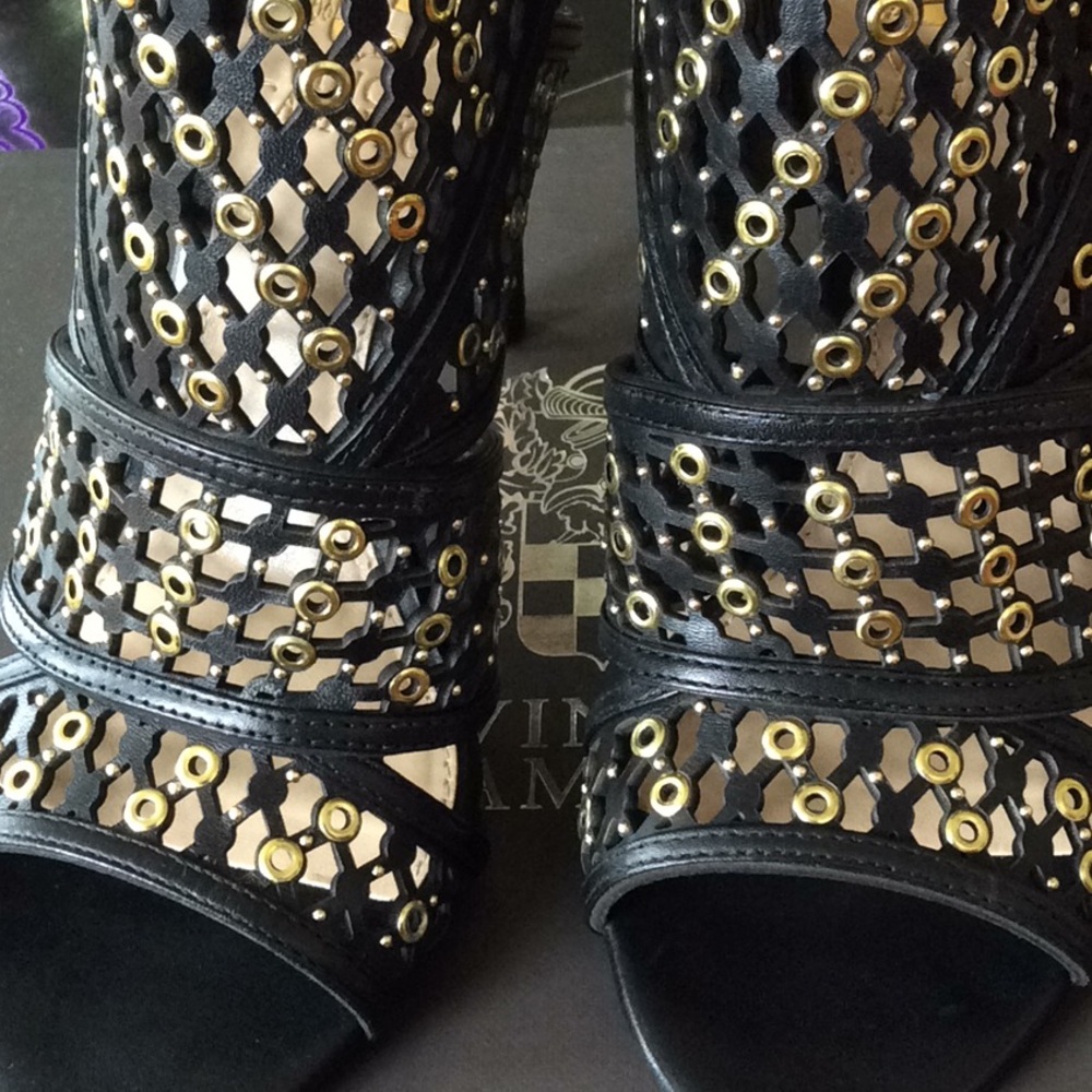 VINCE CAMUTO SIZE 5.5 KORTHINA DRESS SANDALS - Picture 8 of 8